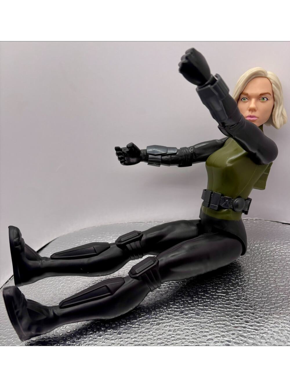 Marvel Infinity War 2017 Black Widow # C-3632B